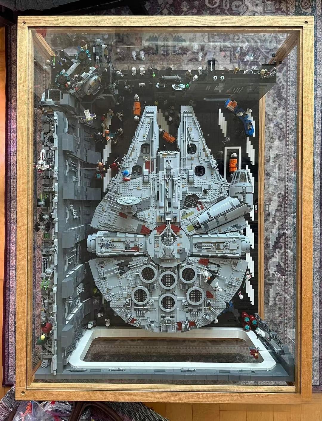 Millennium Falcon LEGO